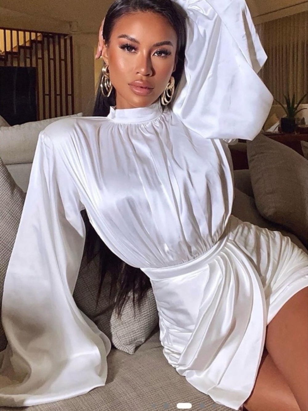 Fashion Nova - Elegant White Satin Mini Dress with Balloon Sleeves - L